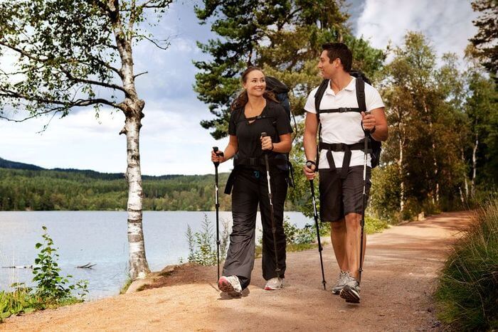 польза скандинавской ходьбы с палками для здоровья